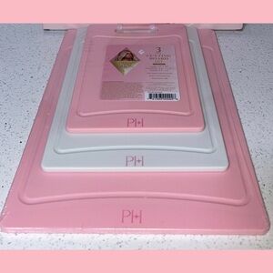 NWT Sealed 3pc PINK “Paris Hilton” Dual-Sided Cutting Board Set